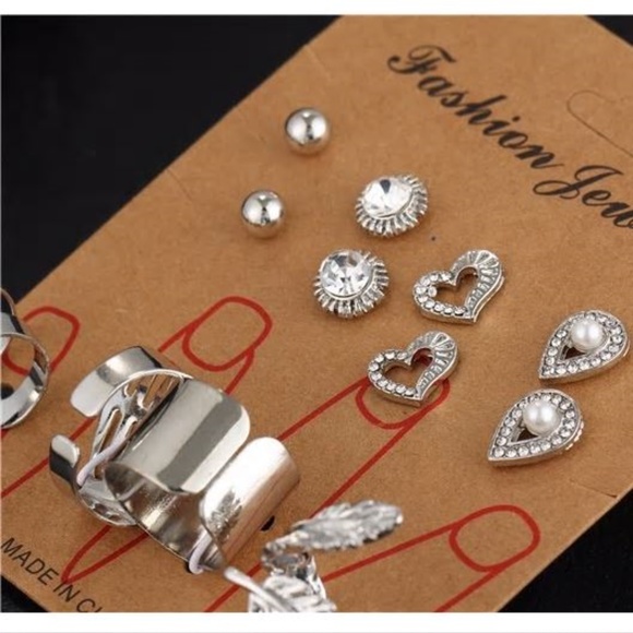 🥰8 Piece Ring & Earring Jewelry Set - Picture 3 of 3